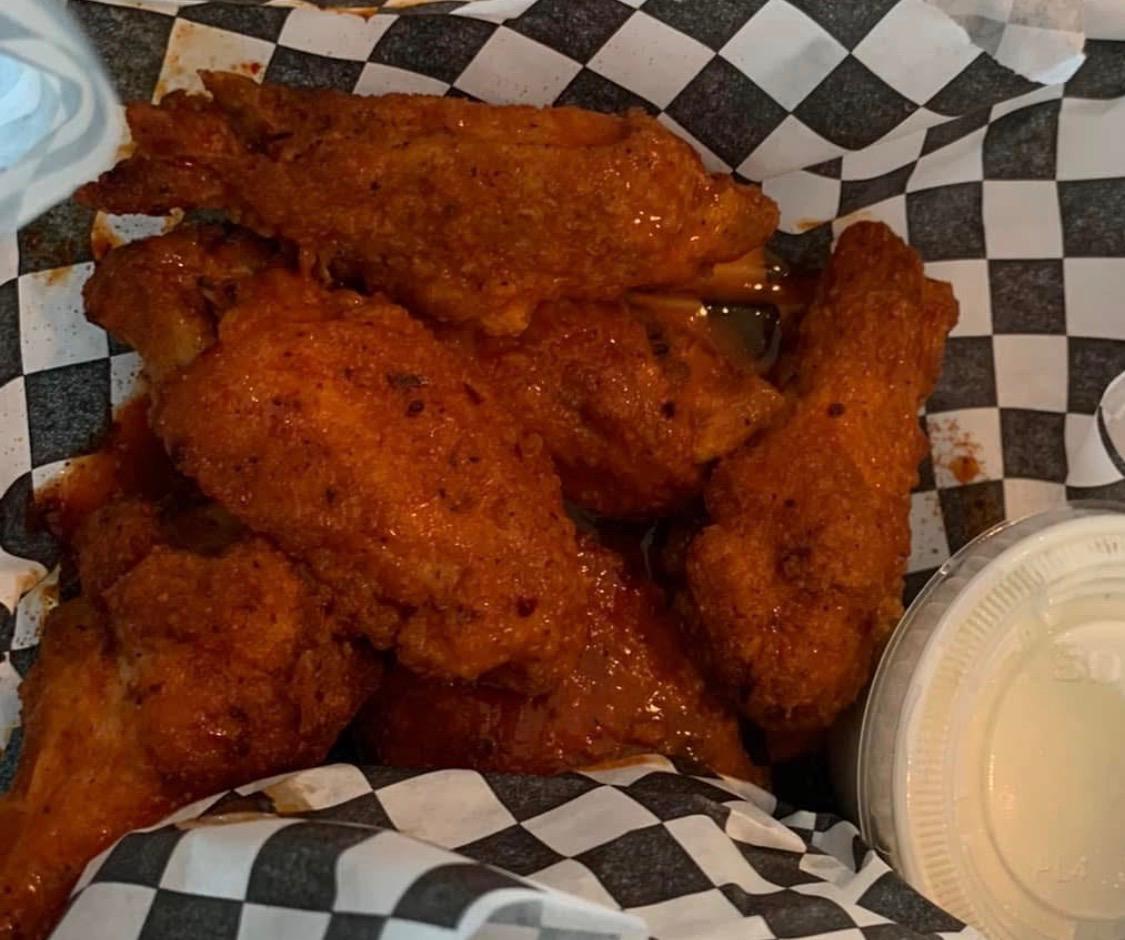 TNT Pizza and Wings